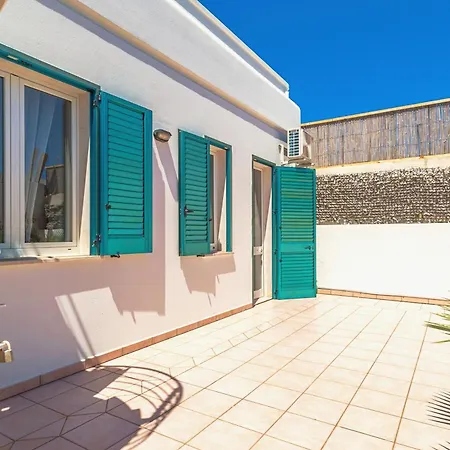 Oasi Sul Mare Aparthotel Torre Suda